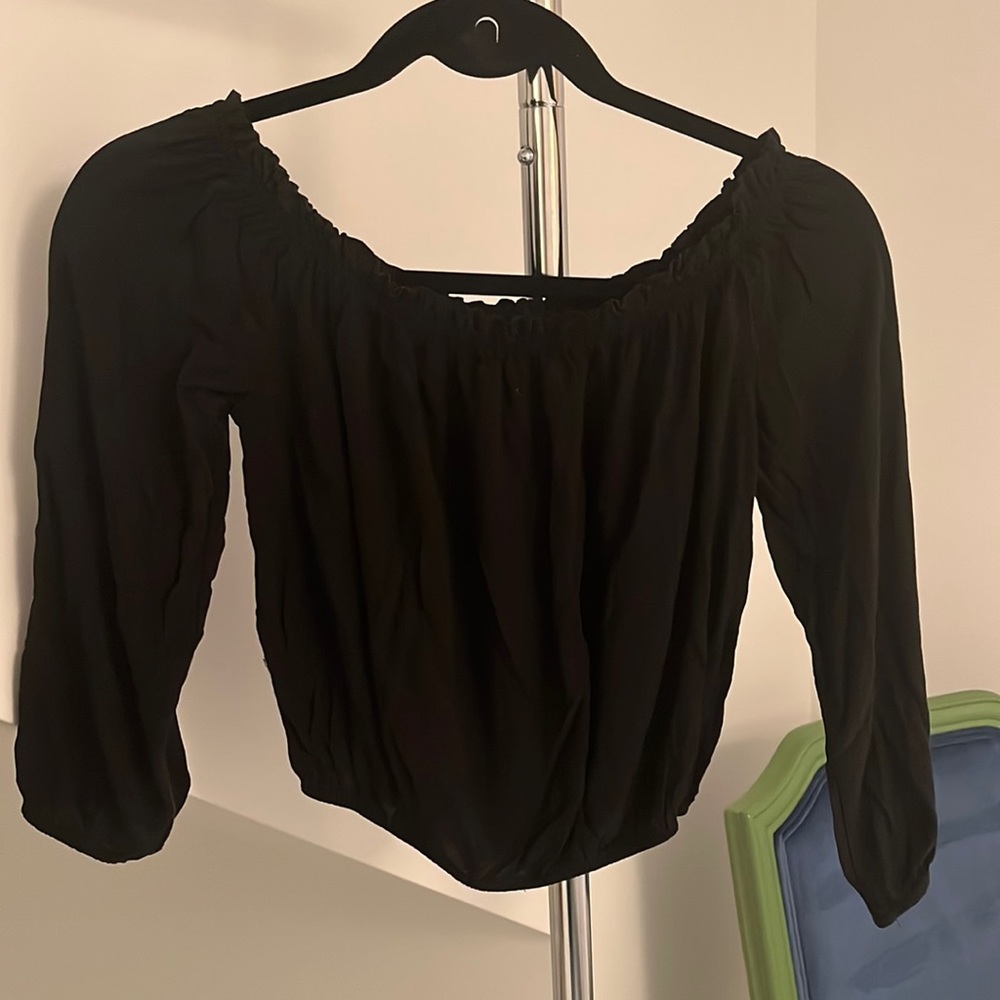 Brandy Melville black crop with sleeves. One Size fits all